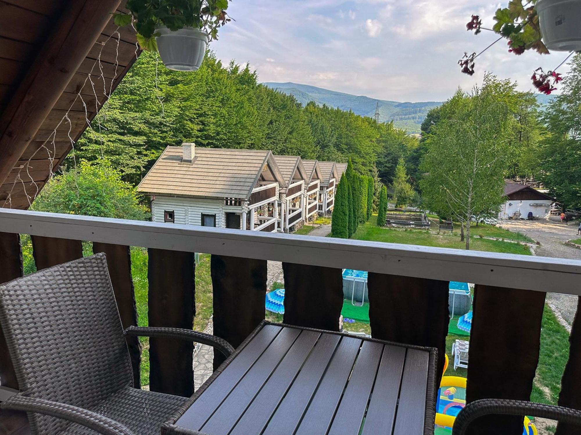 База Відпочинку Forest Stream Svalyava Exterior foto